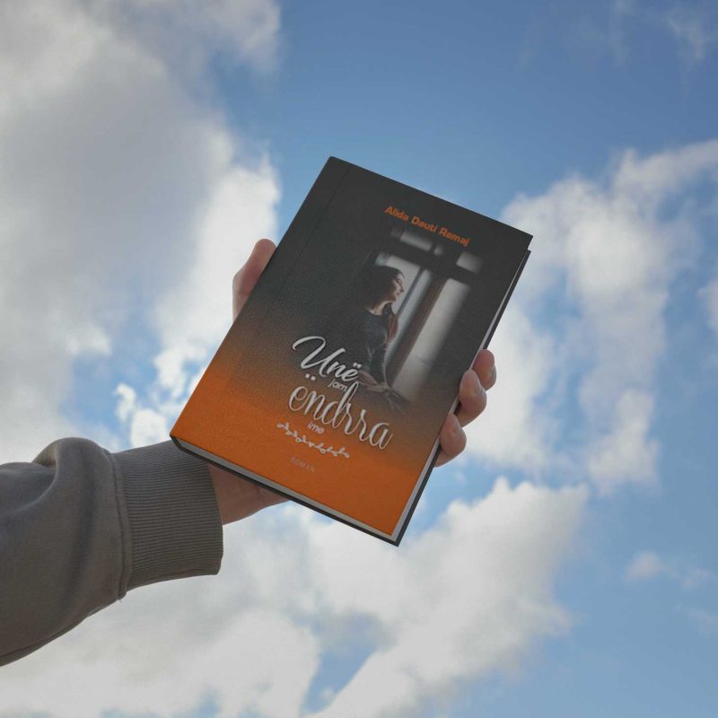 BOOK-MOCKUP-03